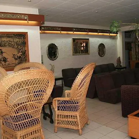 Oyo Goya Hotel