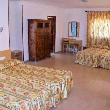 Oyo Goya Hotel Lloret de Mar