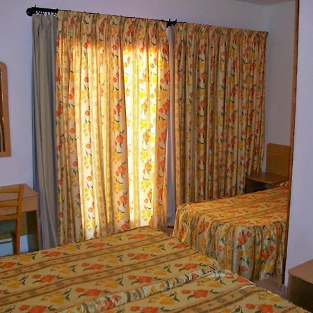 Oyo Goya Hotel Lloret de Mar